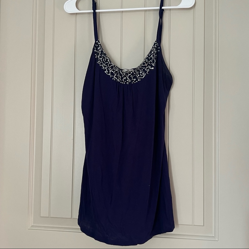 Studio Y navy top